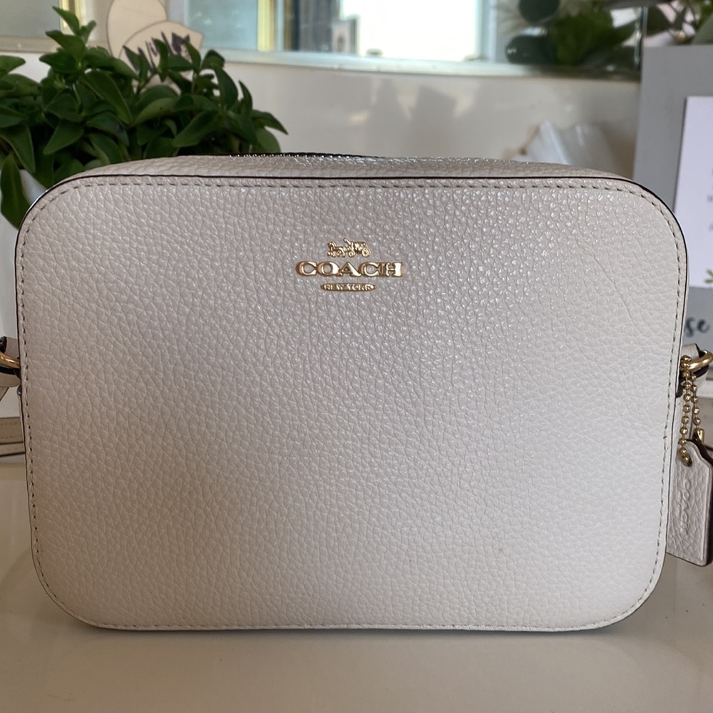EUC Coach cream-colored pebbled leather mini Jamie camera crossbody